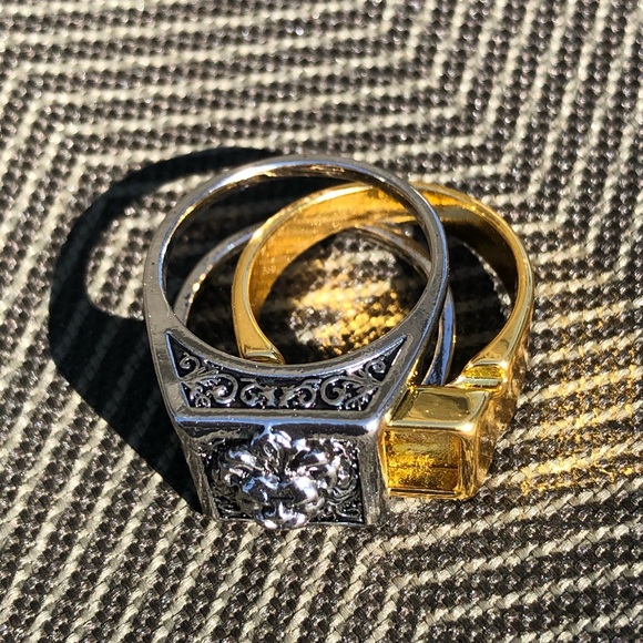 Ring - Picture 4 of 6